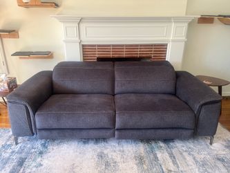 Scandinavian Designs Power Reclining Sofa – Excellent Condition
