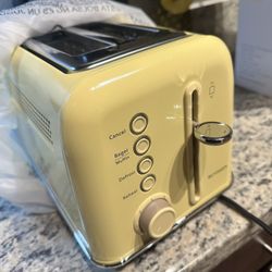 Yellow Mellow Toaster