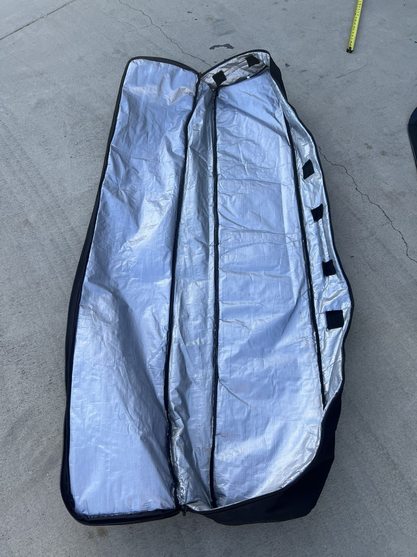 Insulated Snowboard Bag Will For Boards Up to around 160cm Core Snowboards Brand With Strap All Zippers Work Like New