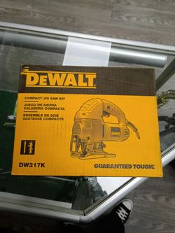 DeWalt DW317K Compact Jig Saw Kit