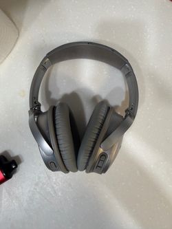 silver Bose QuietComfort 35 II wireless noise-cancelling