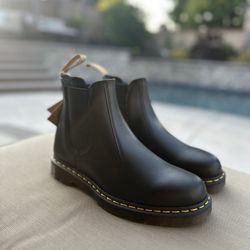 Dr. Martens Vegan 2976 Boots - Black - US 10