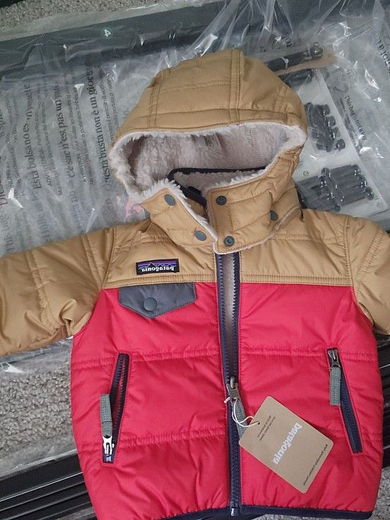 Patagonia
Baby Reversible Tribbles Hoody
