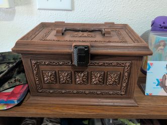 Vintage Max Klein Faux Wood Plastic Sewing Box Model SC-1280 (1970s)