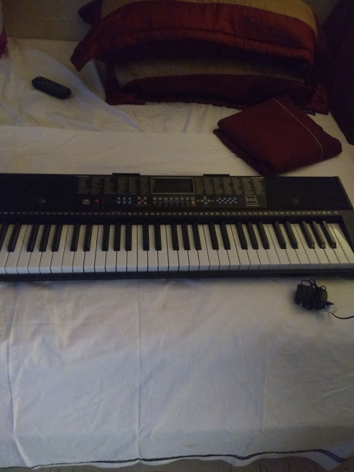 61 key electronic keyboard with charger