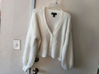 New women's sweater size large