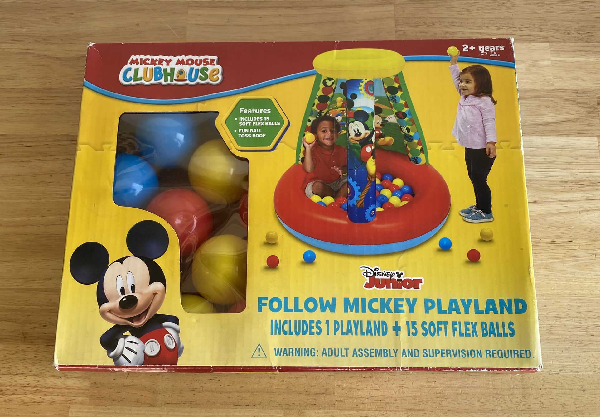 DISNEY JUNIOR Mickey Mouse Clubhouse Follow Mickey Playland (Includes 1 Playland + 15 Soft Flex Balls)!