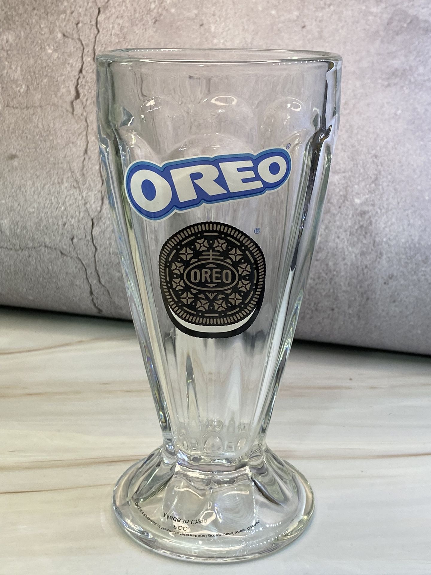 Set of (2) Oreo Milkshake Fluted Glass 7" Great Condition Collectible OREO Logo. Heavy Glass Oreo Cookie Soda Fountain Float.