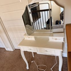 Vanity And Accent Chair