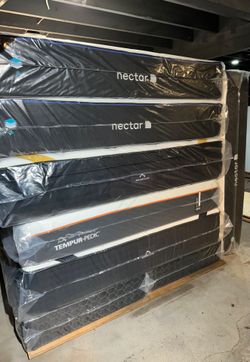 Nectar Mattress.     Nectar cal -King  4.0 Classic Memory Foam Mattress 14"     Brand New Mattress.