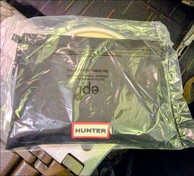 Amenity travel over night kit, Eva Air x Hunter, Midnight black