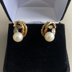 Cultured pearls Earrings With Natural Diamonds 