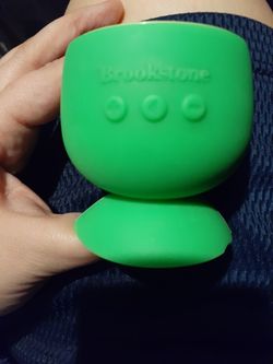Brookstone bluetooth speaker