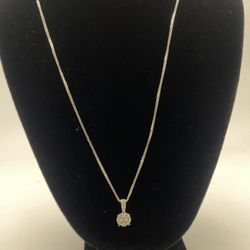 14k White Gold Cluster Pendant With Small Franco Chain 