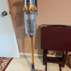 Dyson V11 Outsize Origin (Gold) NON WORKING CONDITION 
