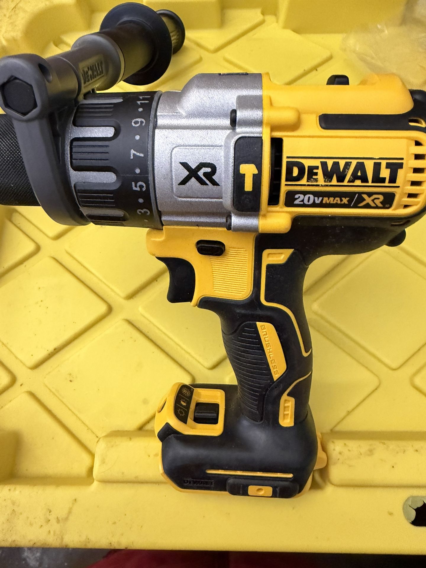 20 v hammer drill dewalt xr 3 speed