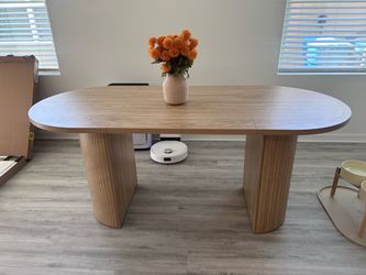 Modern Wood Oval Dining Table with Pedestal Legs