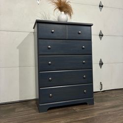 Tall Modern 5-Drawer Dresser, Coastal Blue Finish