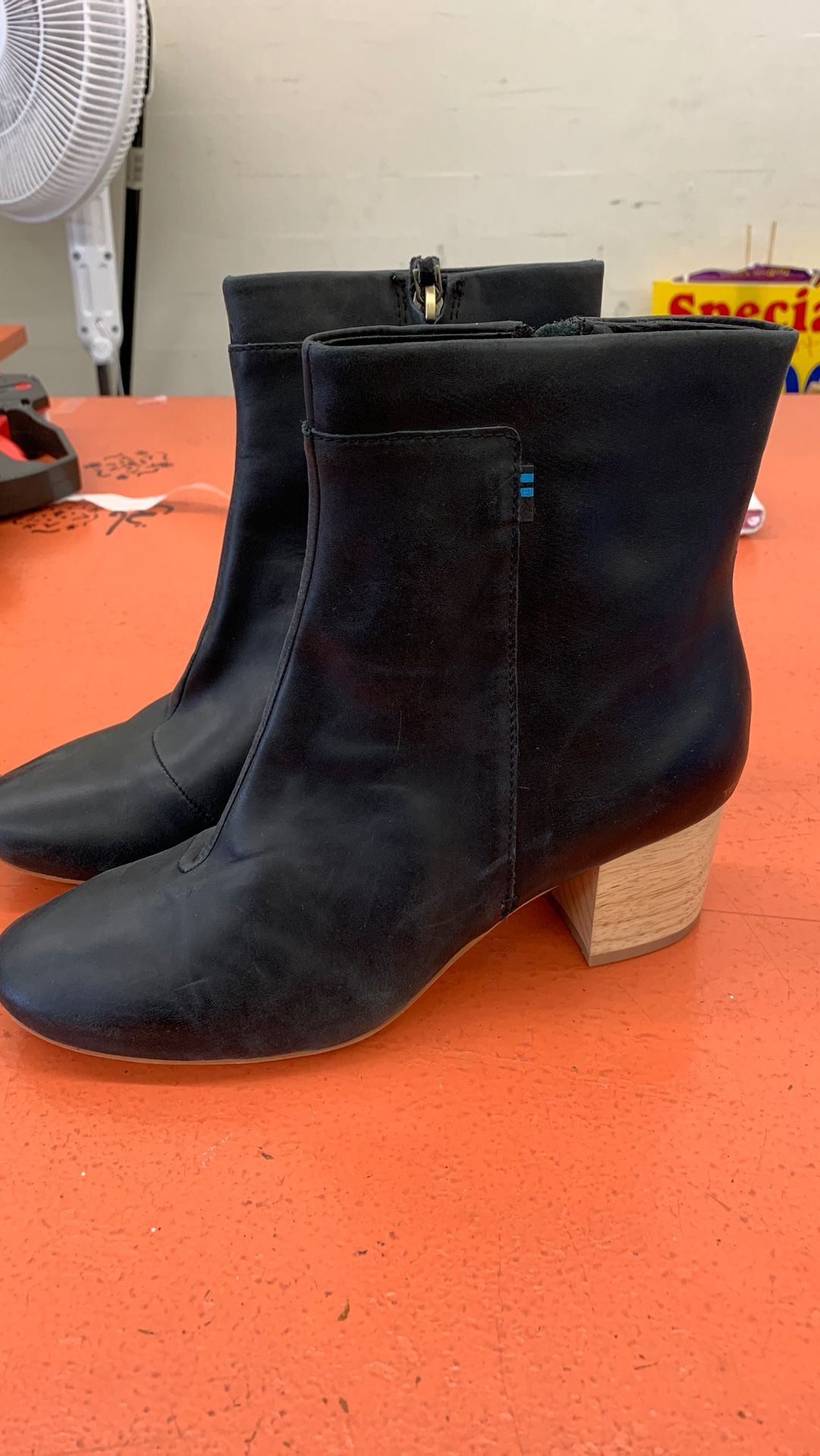 Brand new women’s Toms boots