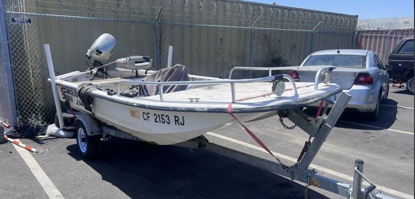 2005 Carolina Skiff J14 Fishing Boat