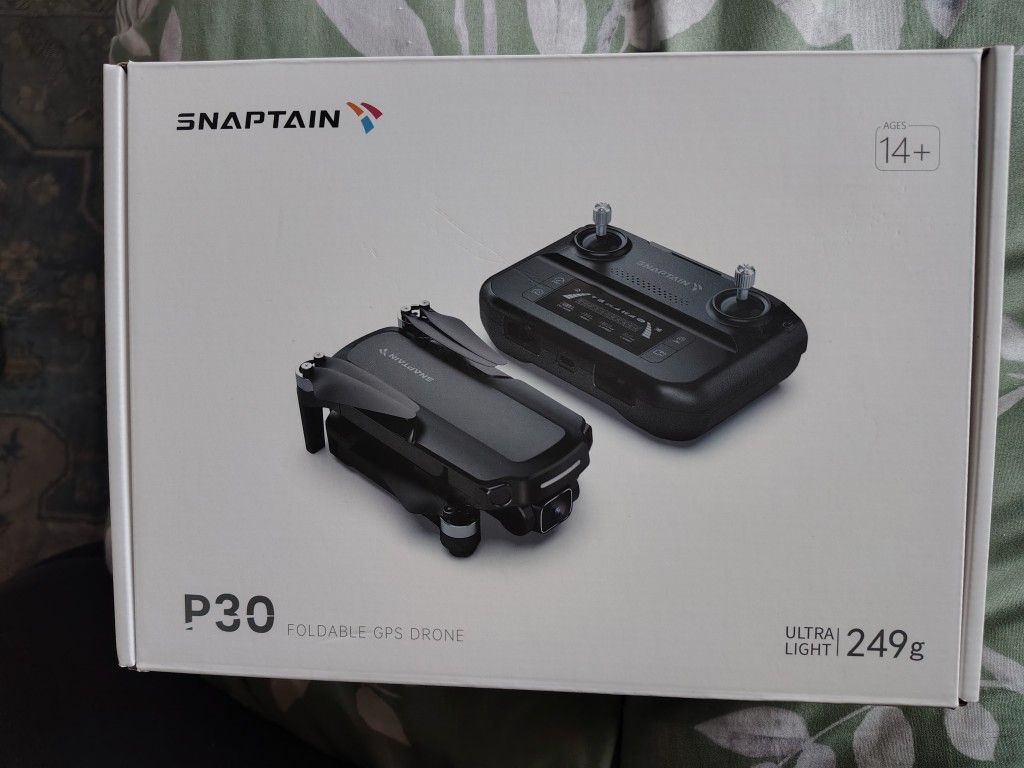 Snaptain P30 Foldable GPS Drone