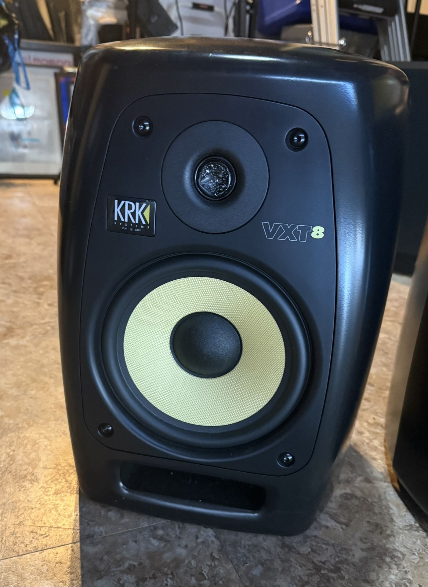 KRK VXT8