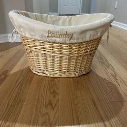 Wicker Laundry Basket with Removable & Washable Liner 