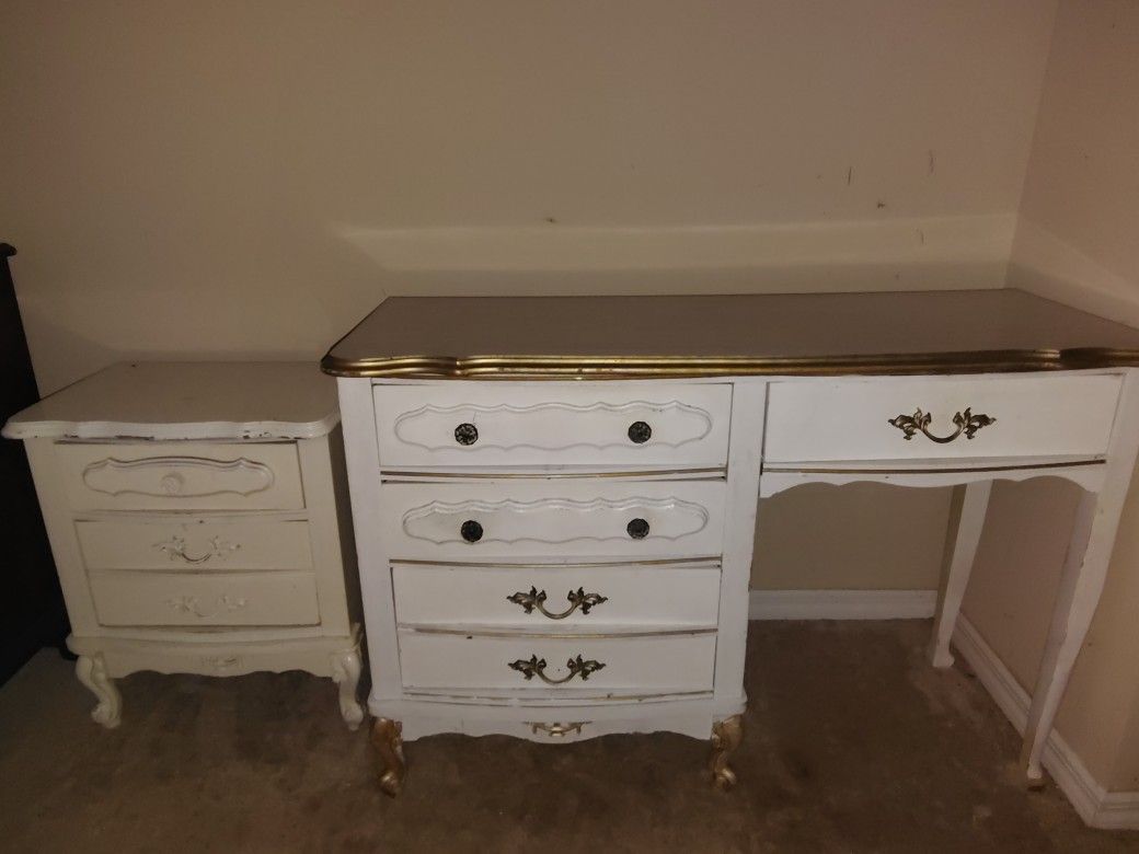 WHITE AND GOLD ANTIQUE DESK/MAKEUP DRESSES WITH ONE TABLE ALL FOR 75