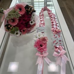 Graduation leis/Flowers