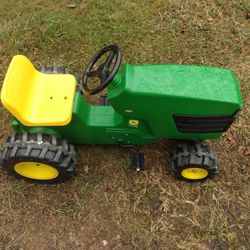 John Deere Pedal Tractor