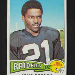 1975 Topps 524 Raiders Cliff Branch Rookie Football Card