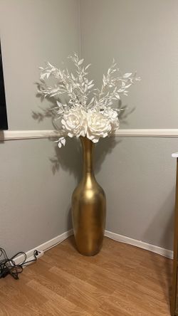 Vase - gold