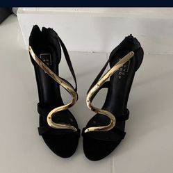 Black And Gold Sandal Heels Size 8.5 Brand New