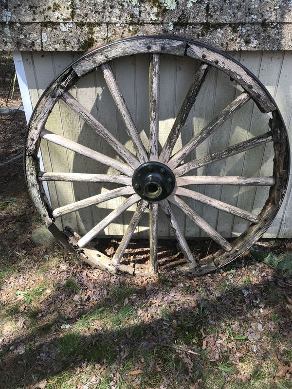 Decorative antique wagon wheel for Sale in Brooklyn, CT OfferUp