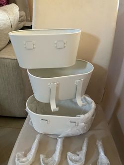 White oval metal planter holder X3 NEW