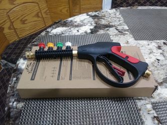 Water pressure gun