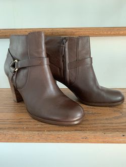 Cole Haan Calixta leather bootie, size 8B, Chestnut