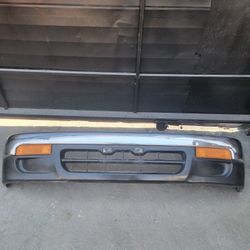 92/94/95 Toyota 4 Runner Front Bumper Assembly $425