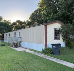 2005 Single Wide Manufactured Home for Sale