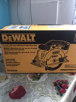 Sierra dewalt nueva 6 1/2