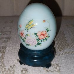 Avon Egg