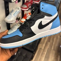 Jordan 1retro Size 9.5. 10