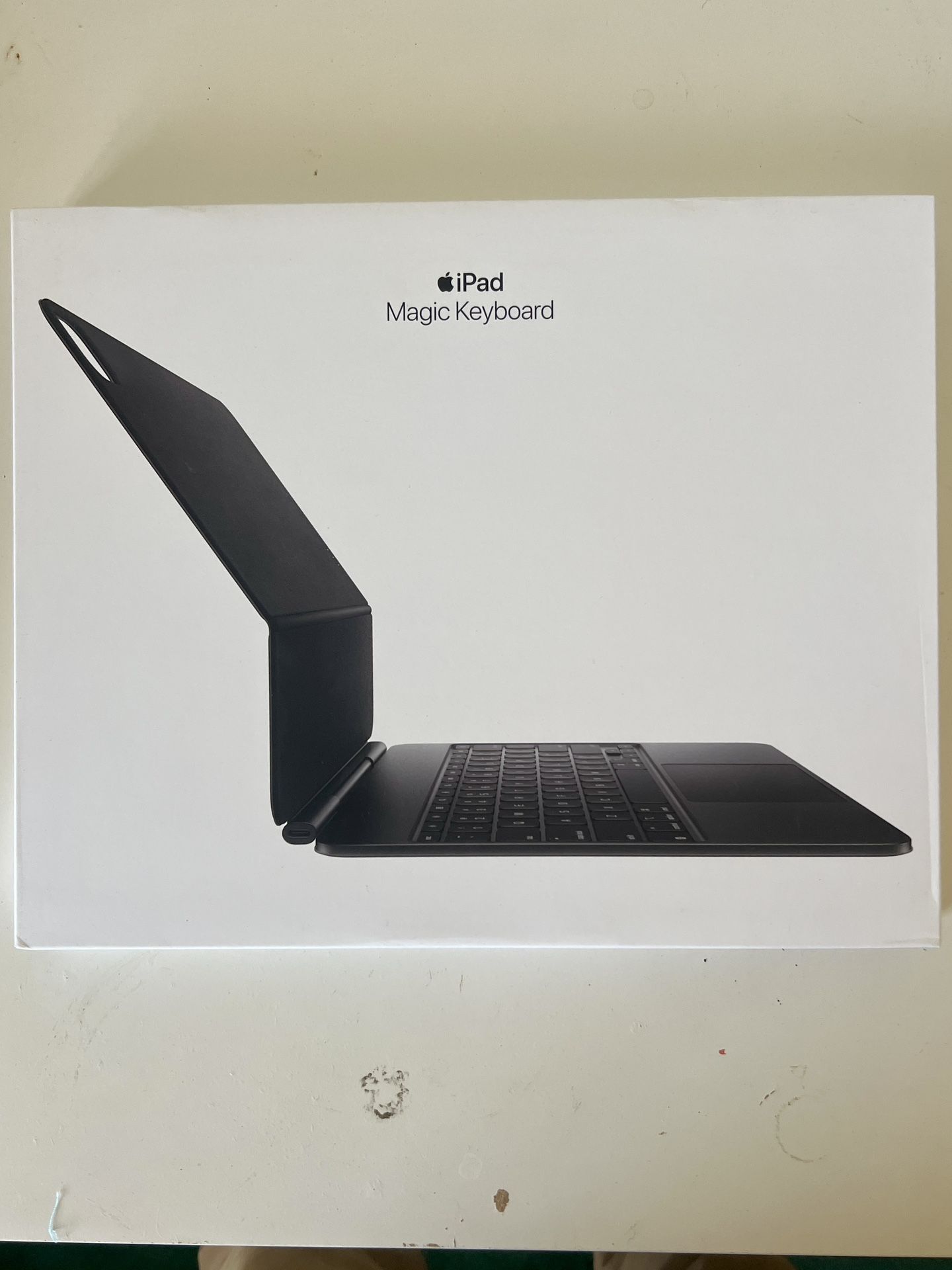 iPad Pro 13 inch (M4) Wi Fi + Cellular (256GB) & iPad Magic Keyboard Electronics & Media