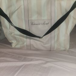 Tote - Victoria's Secret