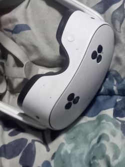 Meta Quest 3 VR Headset