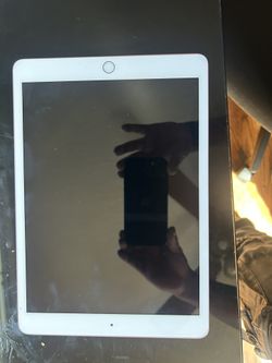 iPad 10th Gen 