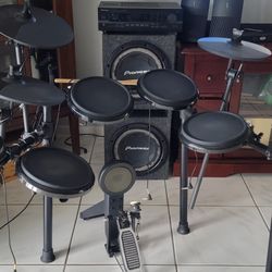 Alexis Electric Drum Set With Amp