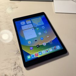 Apple iPad 9th generation 256GB WiFi! Like new!