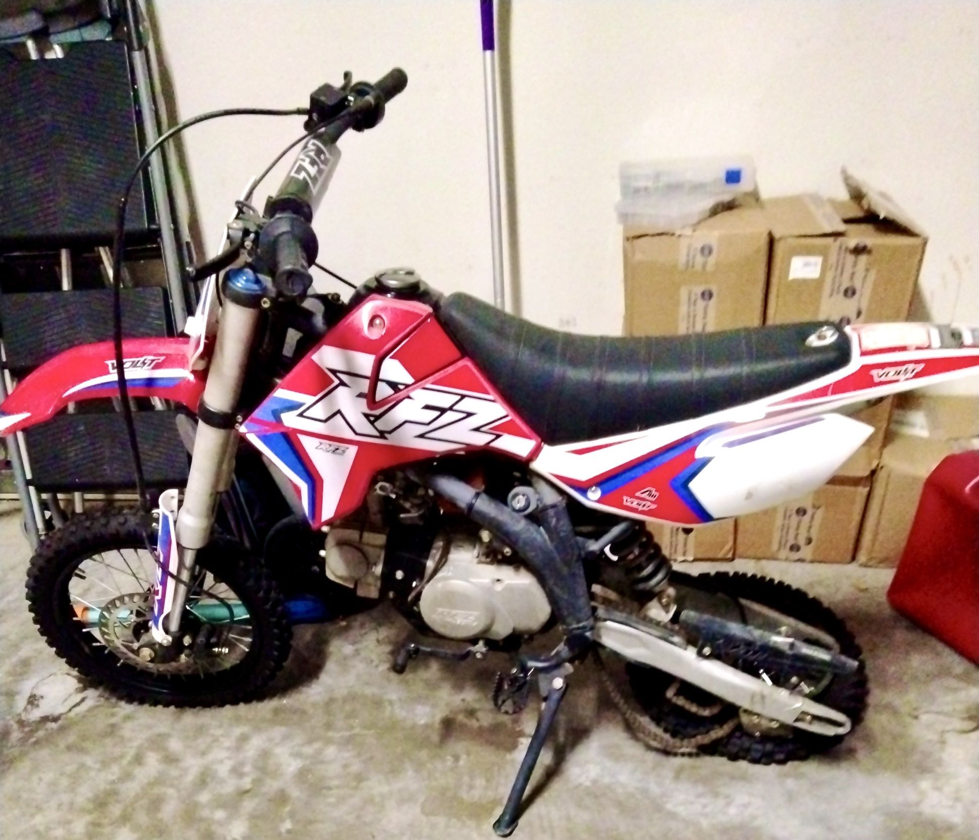 Apollo RFZ X15 Dirt Bike