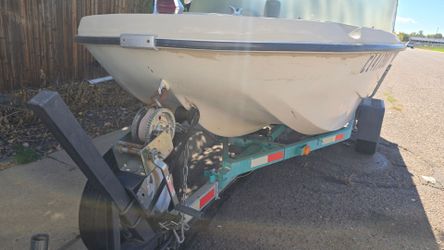 Fiberglass Speedboat with Trailer